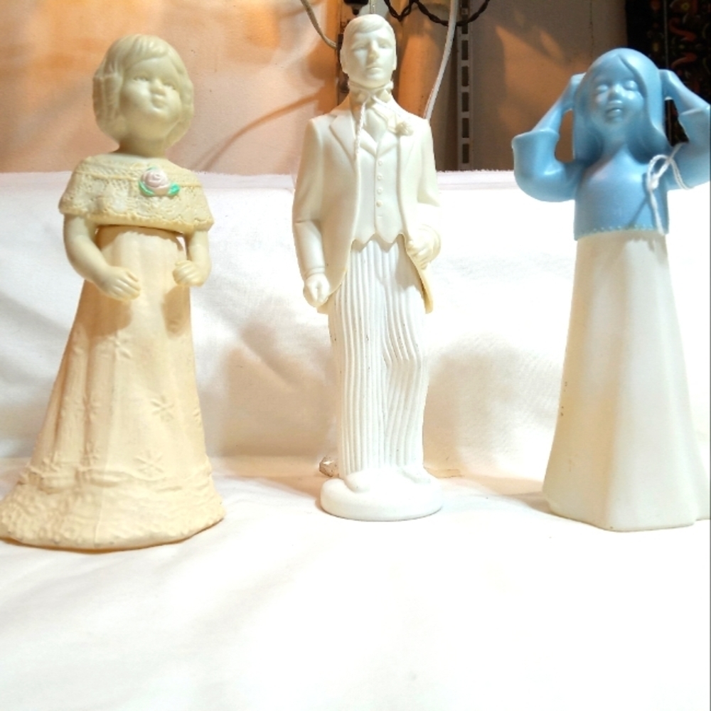 𝅺SET of 3 vintage Avon perfume bottles